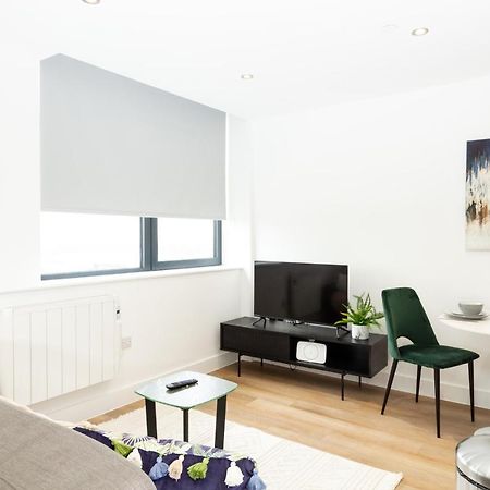 Stylish Studio Apt Overlooking Old Trafford Διαμέρισμα Μάντσεστερ Εξωτερικό φωτογραφία