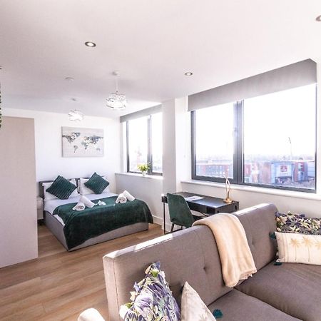 Stylish Studio Apt Overlooking Old Trafford Διαμέρισμα Μάντσεστερ Εξωτερικό φωτογραφία