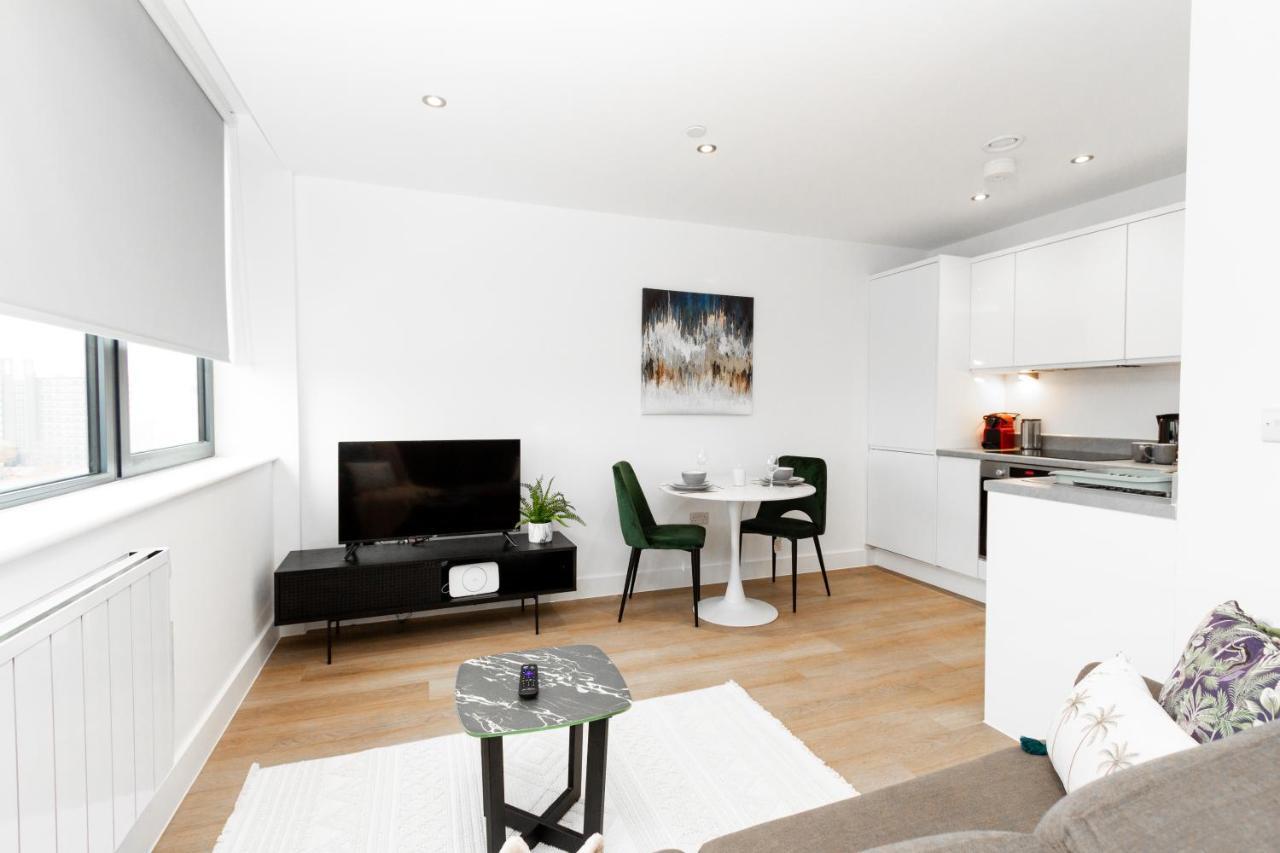 Stylish Studio Apt Overlooking Old Trafford Μάντσεστερ Εξωτερικό φωτογραφία