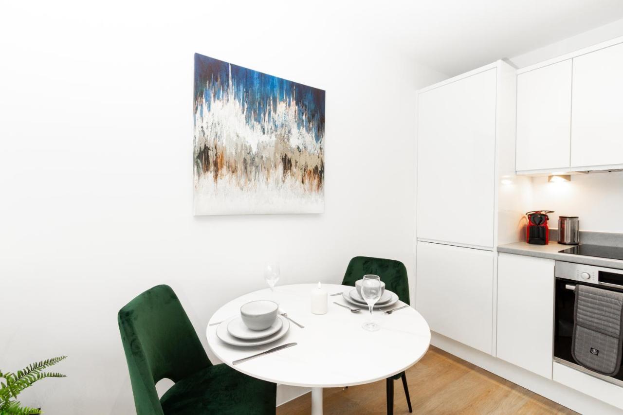 Stylish Studio Apt Overlooking Old Trafford Μάντσεστερ Εξωτερικό φωτογραφία